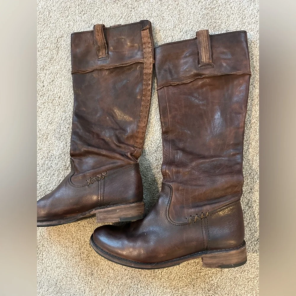 Frye Brown Tall Riding Boot Full Grain Leather Rugged Detail Size 8.5 B - Picture 2 of 7